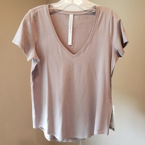 Lululemon Love Tee V